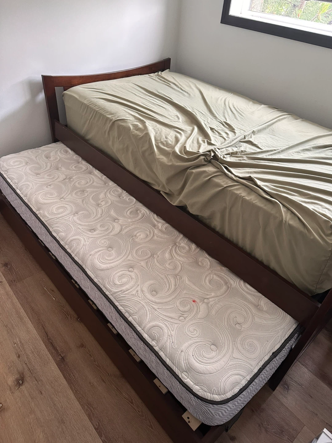 Trundle Bed with mattresses - photo 2