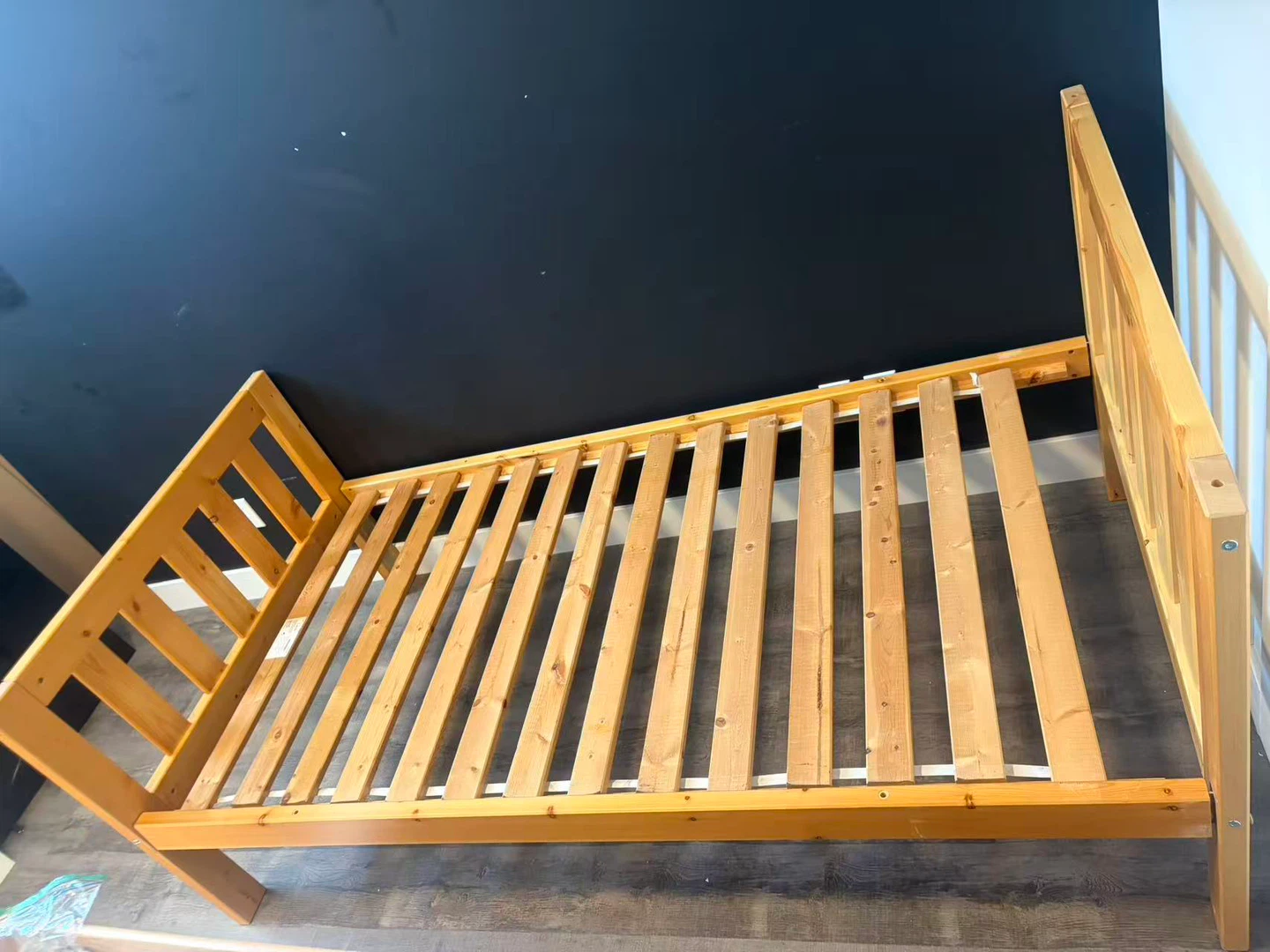 Twin size bed frame wooden - photo 3