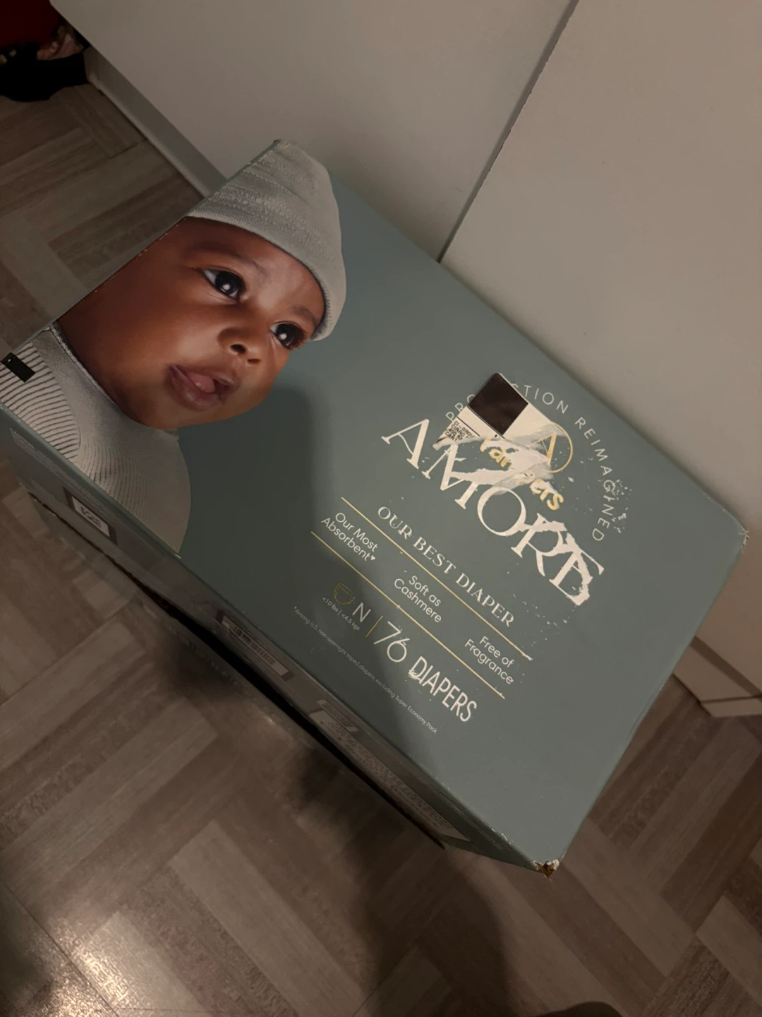 Pampers AMORE Diapers - Size N, 76 Count