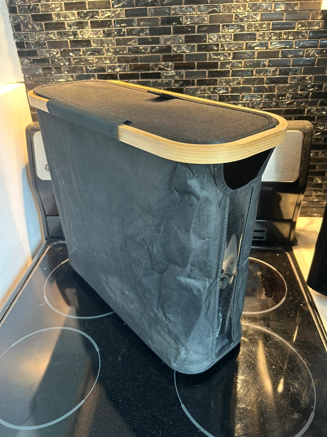 Black Collapsible toilet paper holder