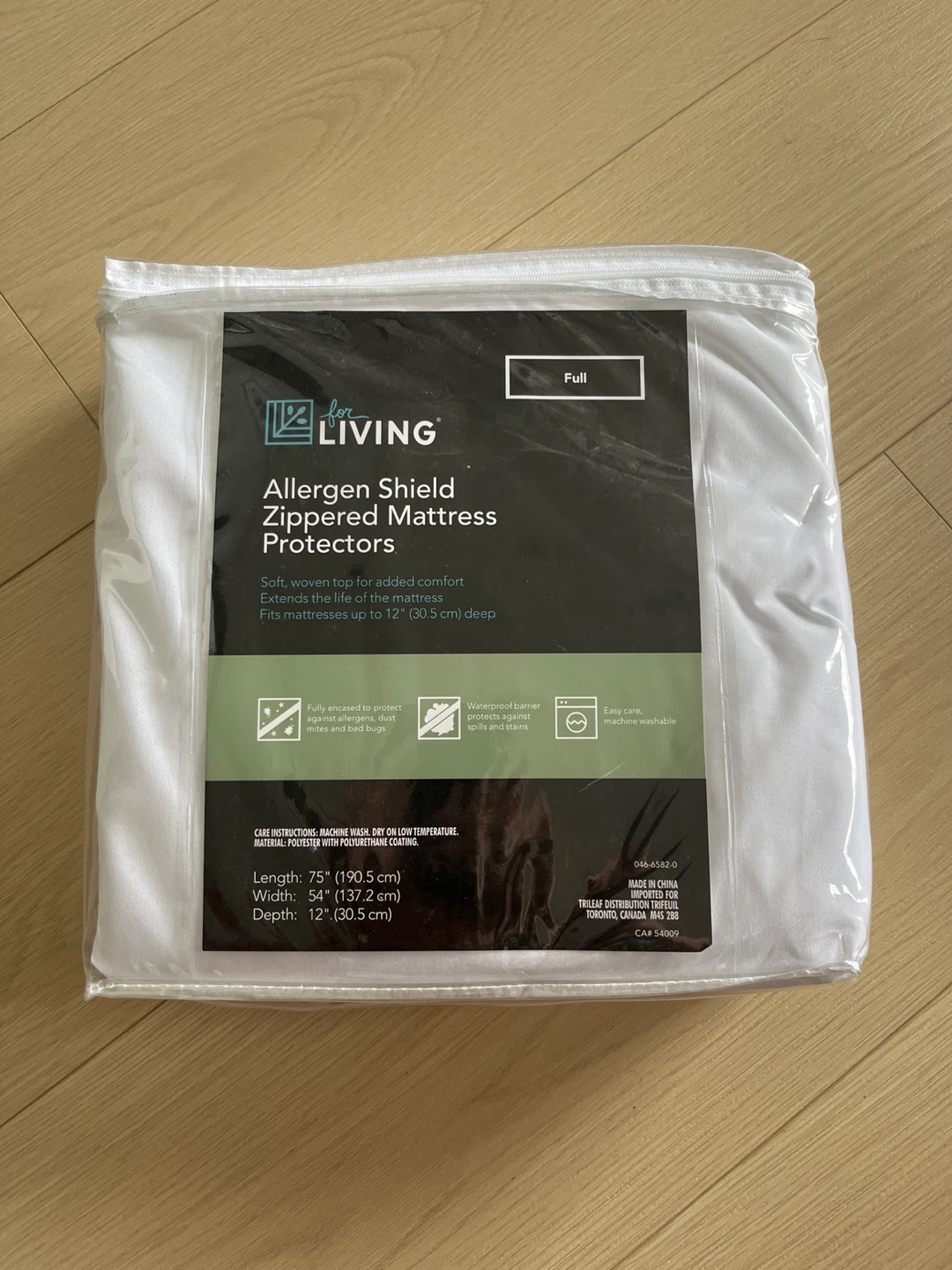Allergen shield zippered mattress protector
