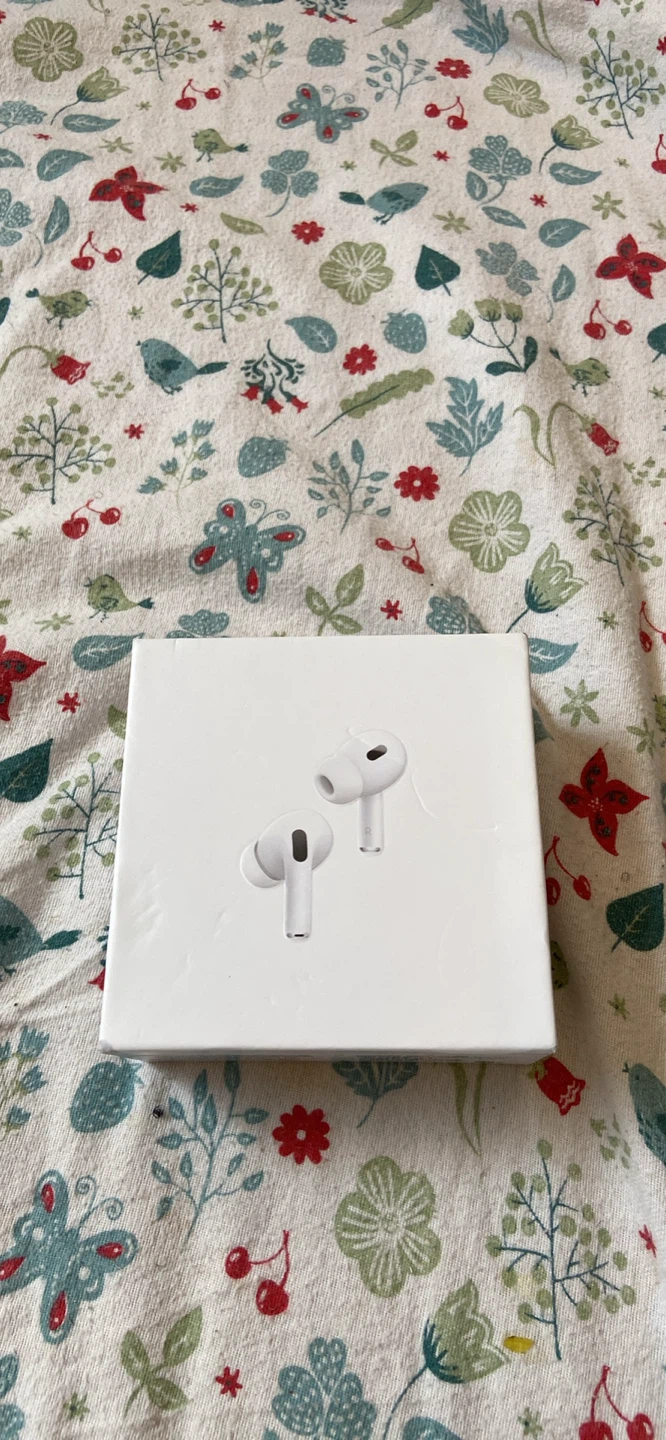 Apple AirPods Pro (2nd generation) with MagSafe Charging Case