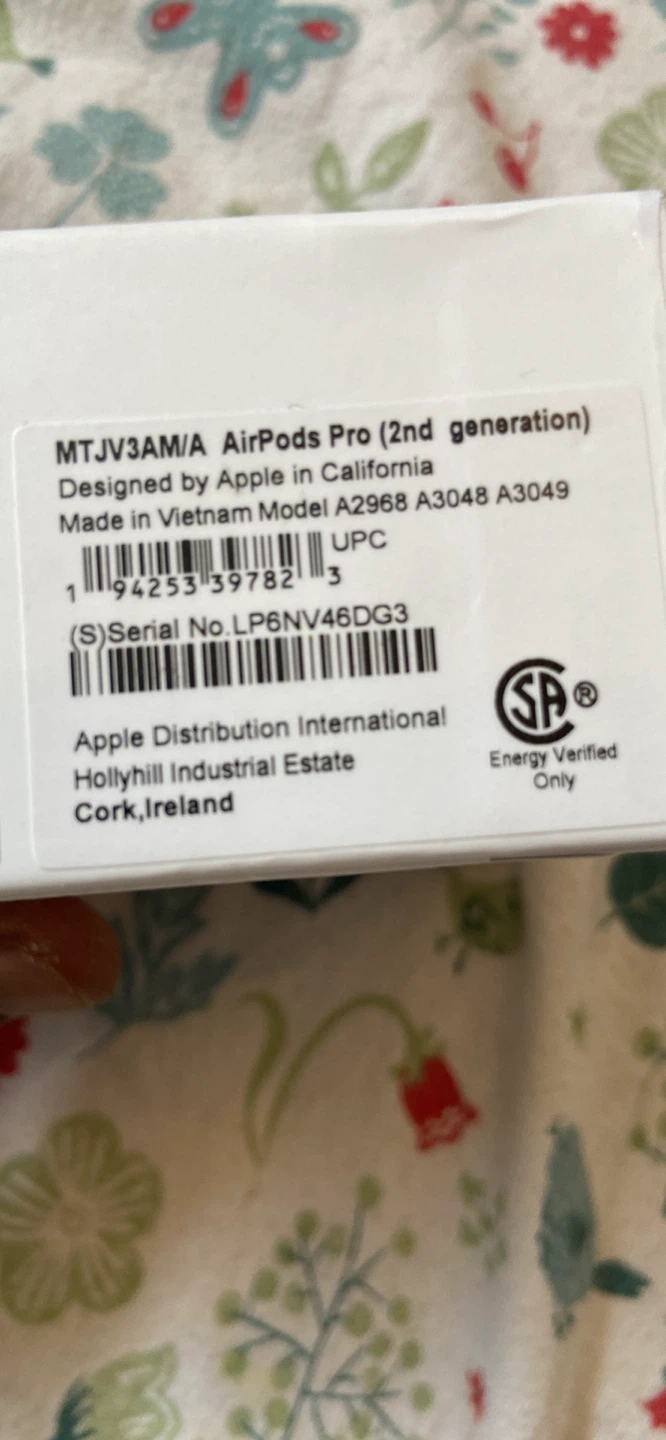 Apple AirPods Pro (2nd generation) with MagSafe Charging Case - photo 3
