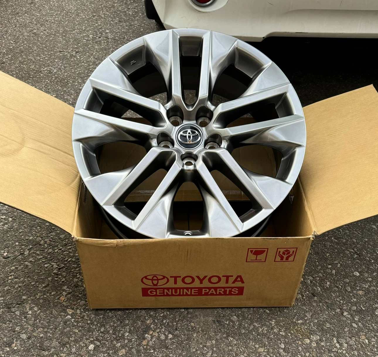 ✅✅ OEM RAV4 19” SIENNA RIMS (4) ✅ $1350