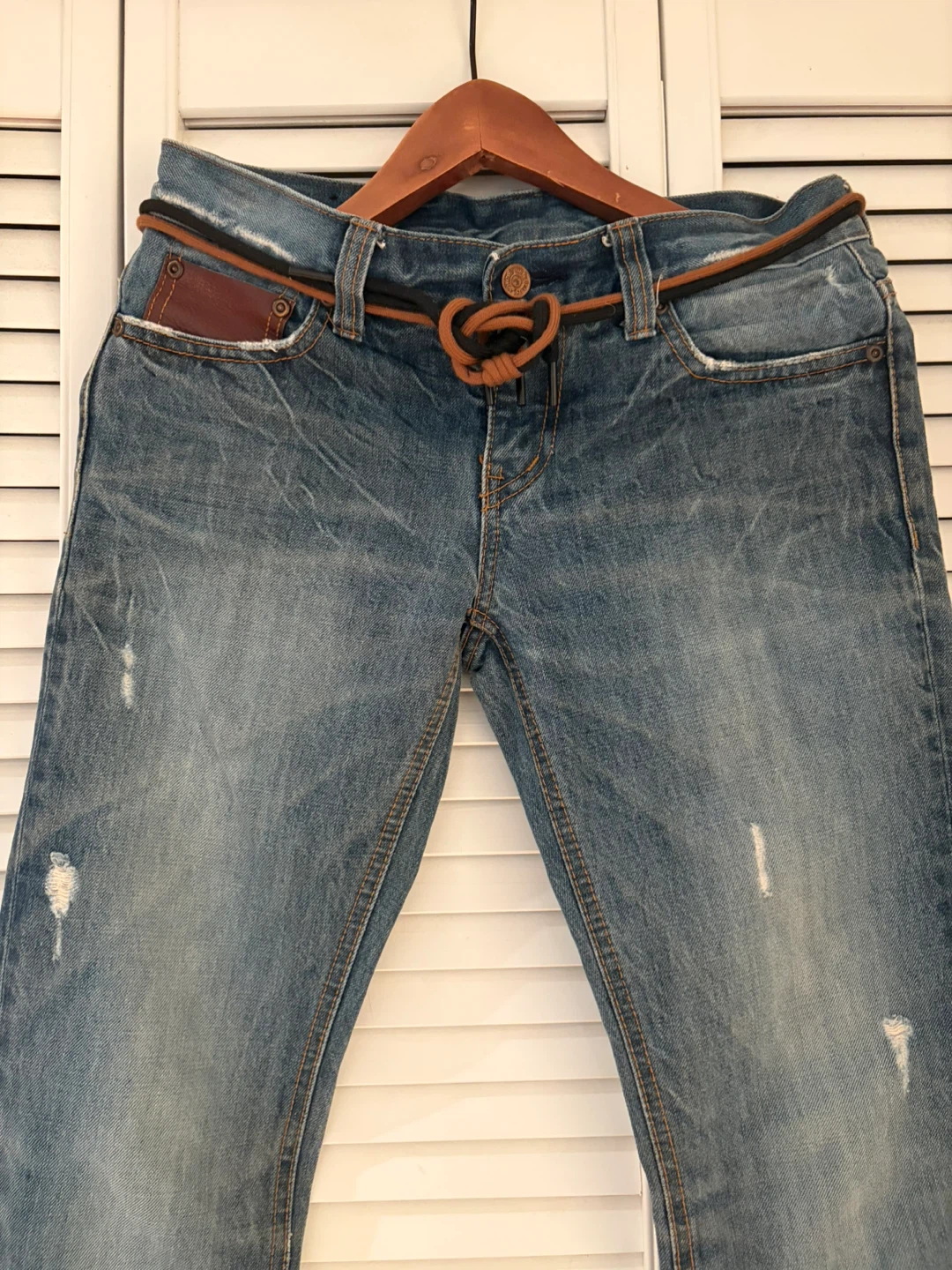 ❤️ Custom Levi’s Leather Detail Jeans - photo 2