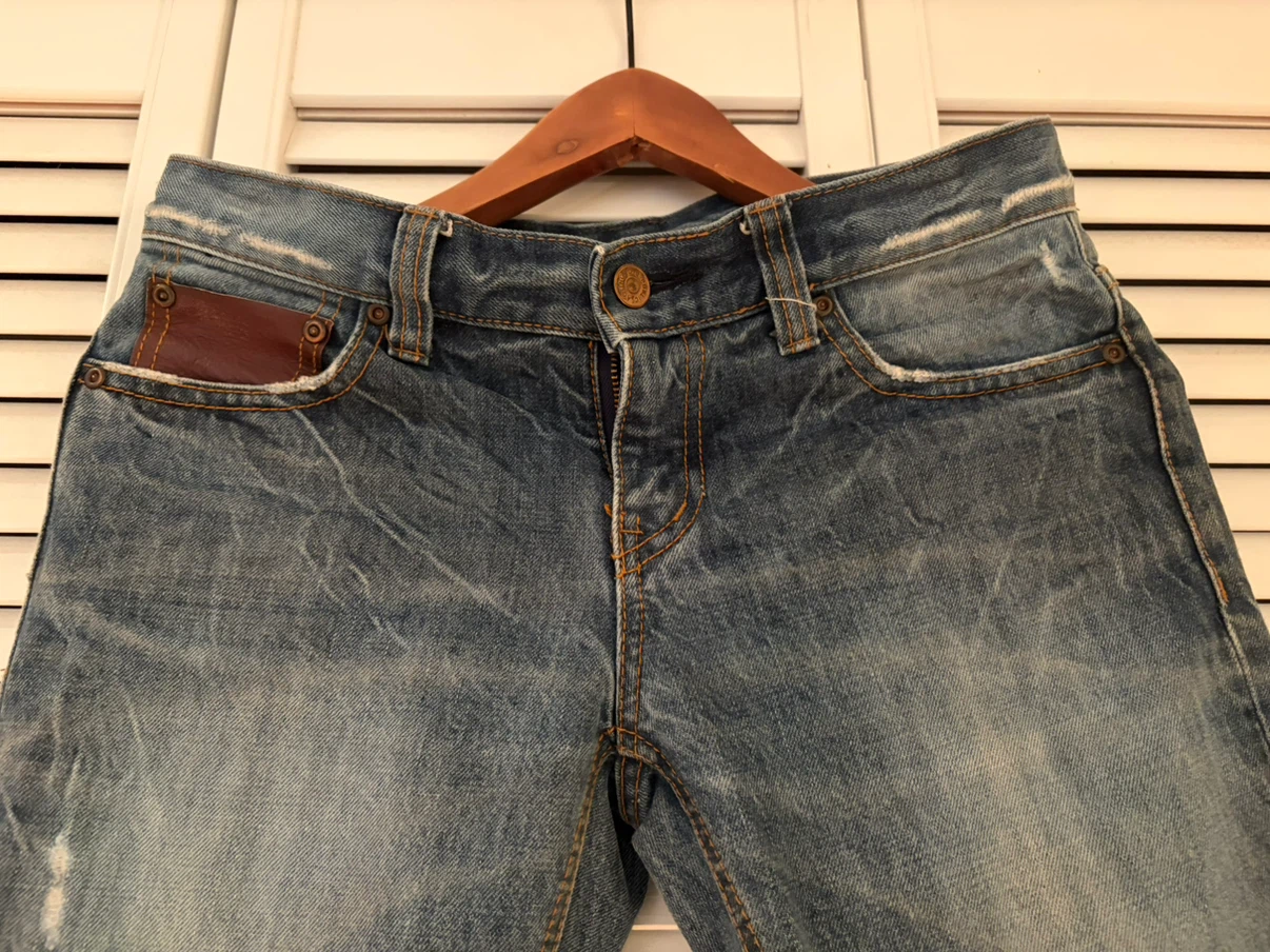 ❤️ Custom Levi’s Leather Detail Jeans - photo 4