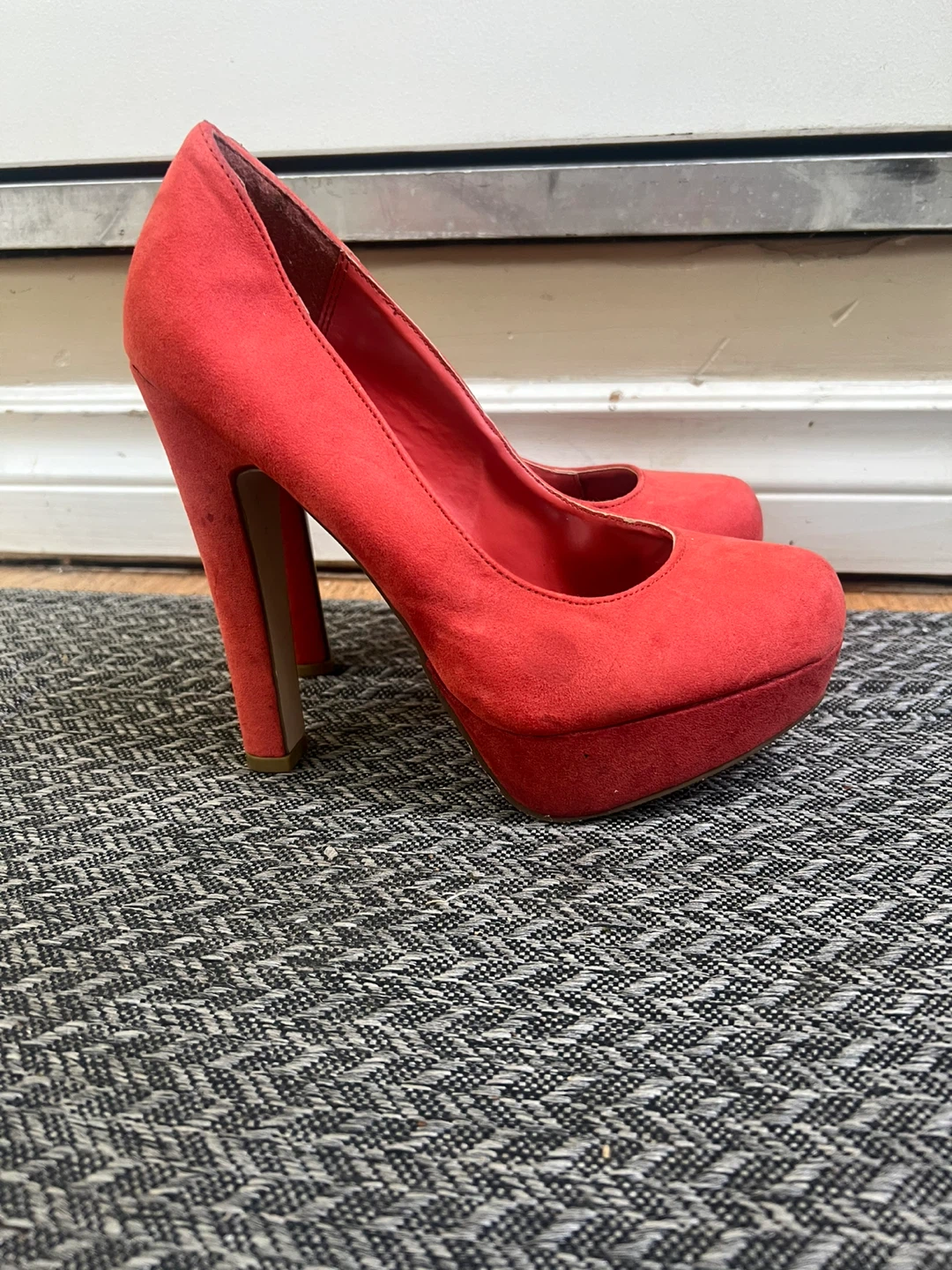 Red Suede Platform Heels - photo 3