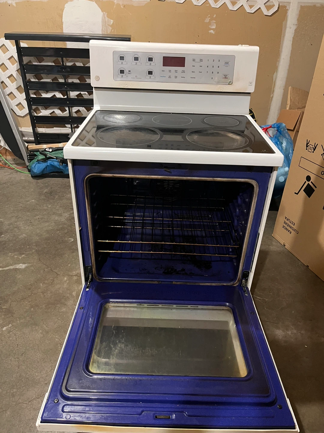 “FREE — LG 30” electric range/oven. - photo 2