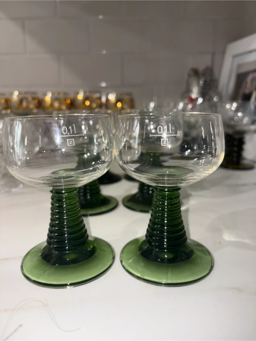 Green Stemmed Wine Glasses - 0.1L