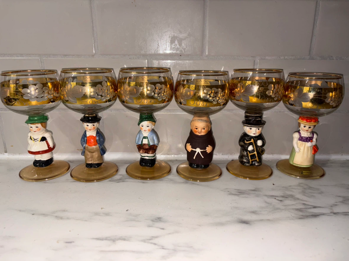 Set of 6 Vintage Decorative Wine Glasses with Figurines