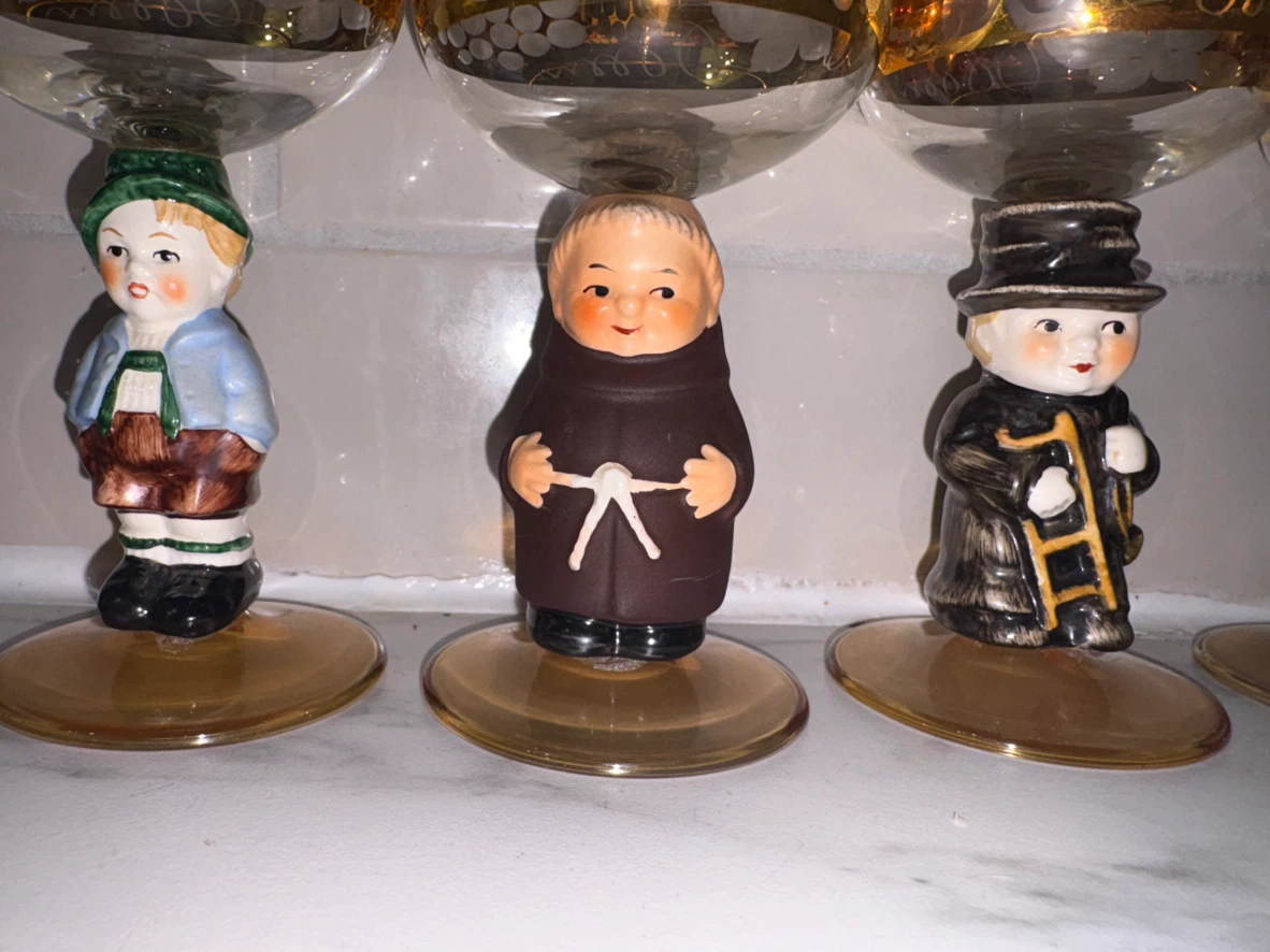 Set of 6 Vintage Decorative Wine Glasses with Figurines - photo 3