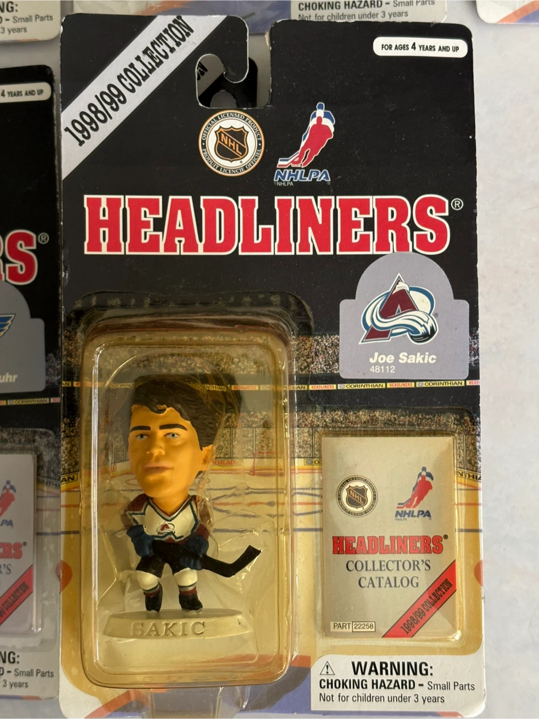 Headliners Joe Sakic 1998/99 NHL Action Figure - photo 2