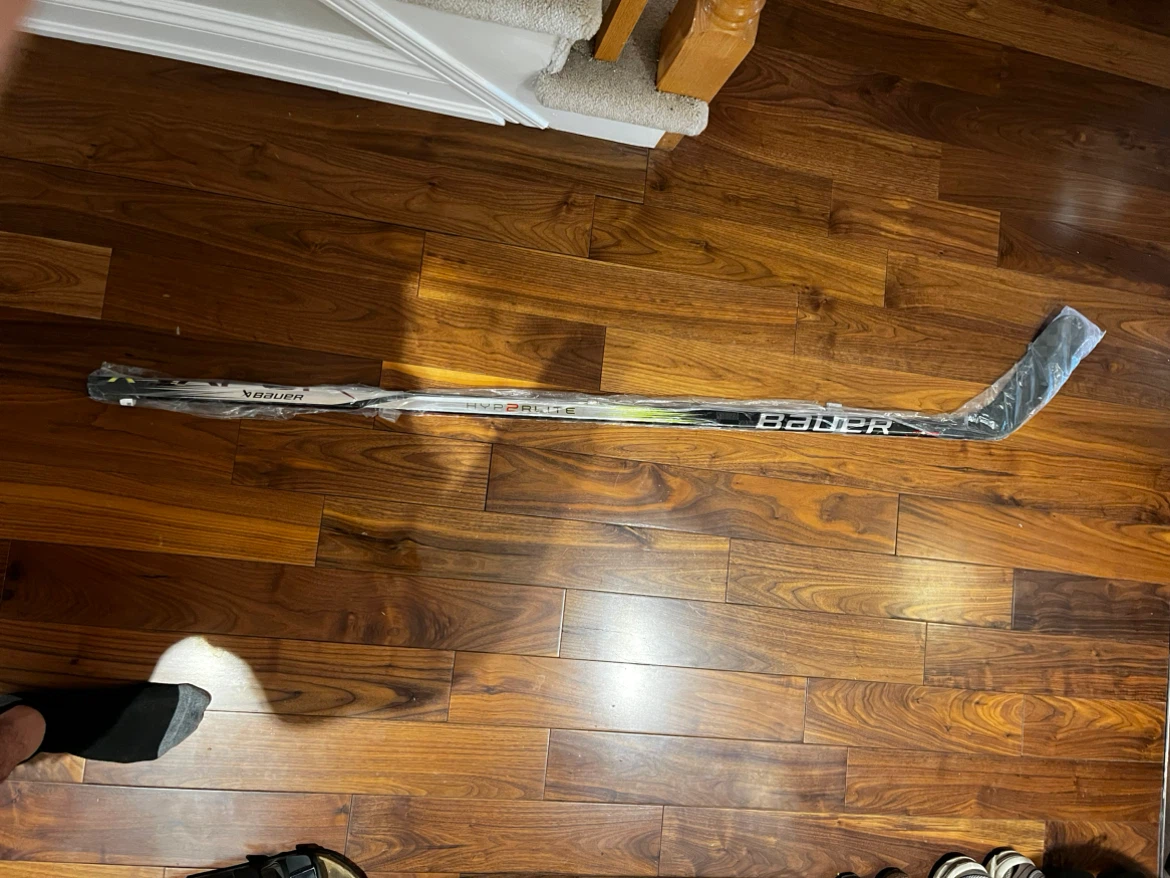 Bauer Hyperlite Hockey Stick