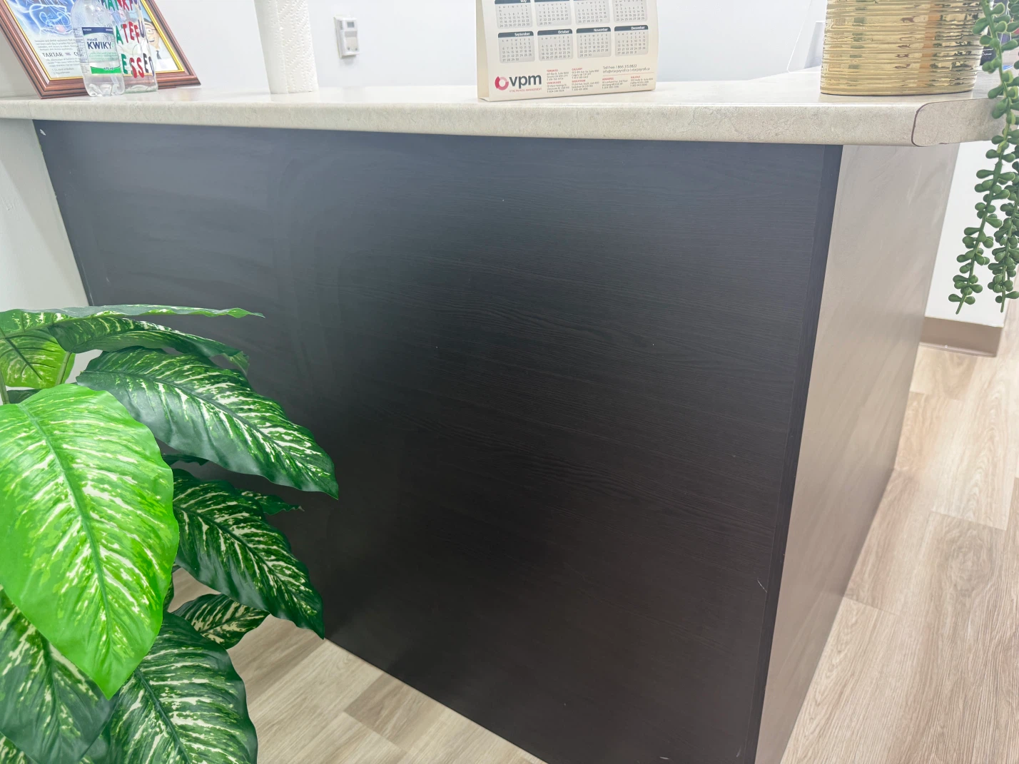 Reception desk - photo 2