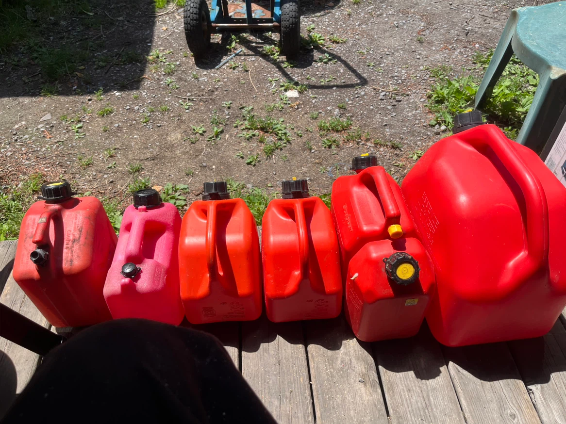 Assorted Red & Pink Gas Cans (5 Gallons Total) - photo 2