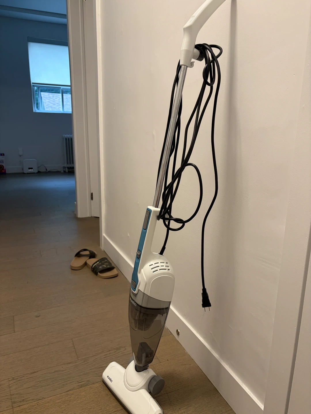 Eureka Lightweight Stick Vacuum - photo 2