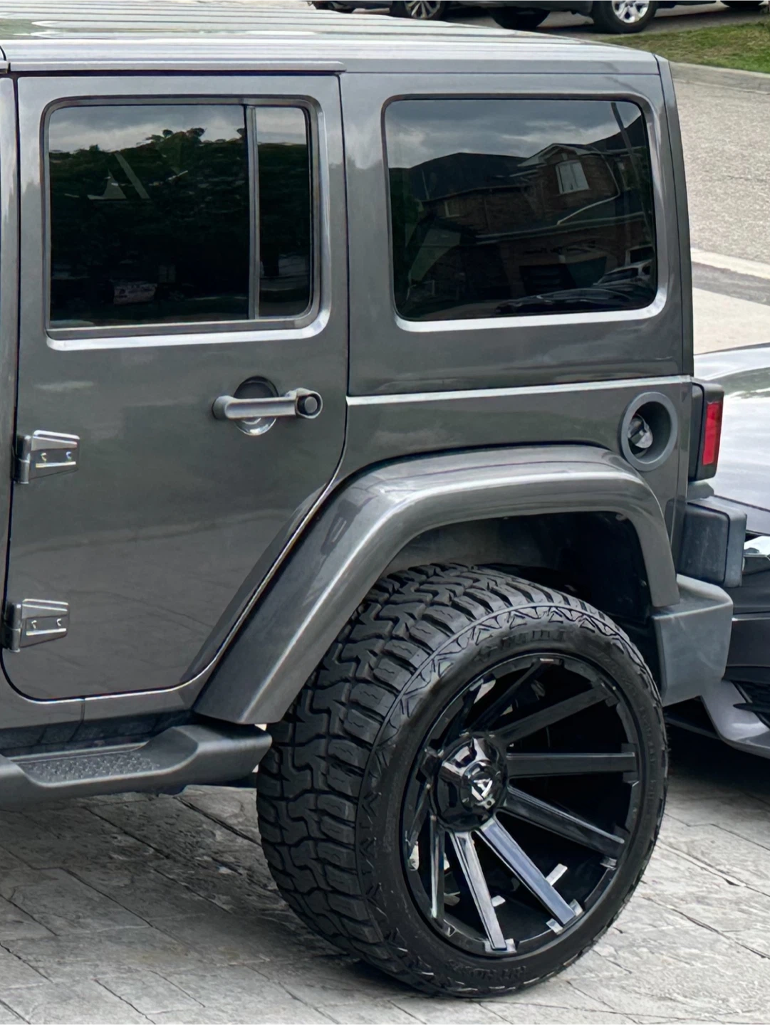 22" Fuel Wheels & 33" M+S Tires Set of 5 for Jeep JKU / JL - photo 2