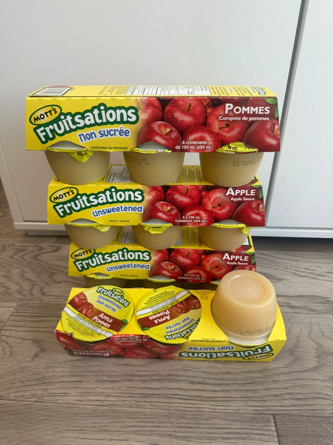22 Mott's Fruitsations Unsweetened Apple Sauce