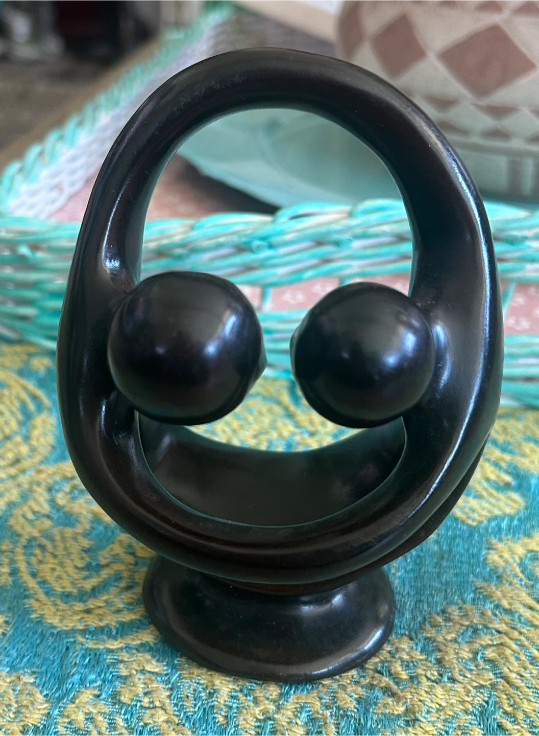 Modern Black Ceramic Family Circle Statue