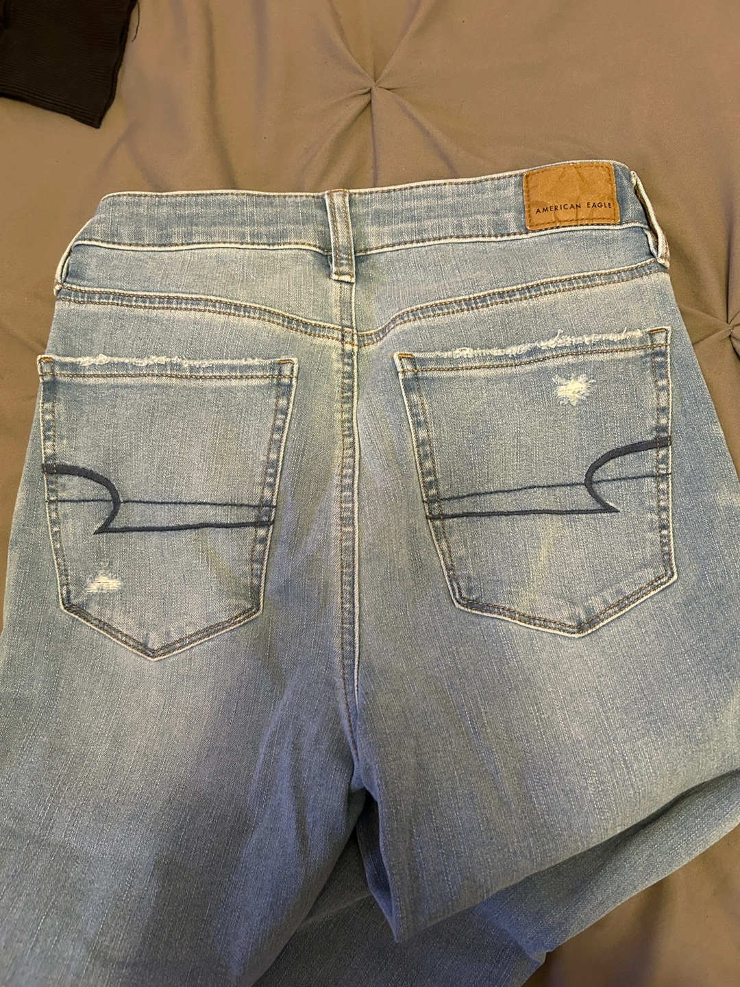 American Eagle Light Wash High-Waisted Jeans - photo 2