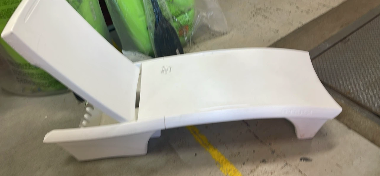 Step2 Vero Adjustable Pool Lounger - White - photo 2