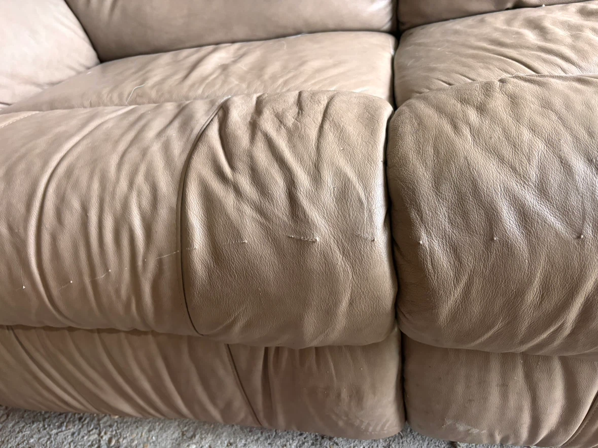 Reclining Leather couch - photo 4