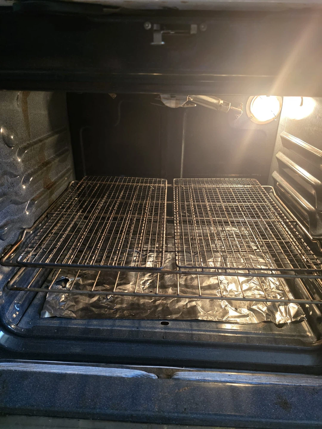 White GE Gas Range Stove Oven - photo 3