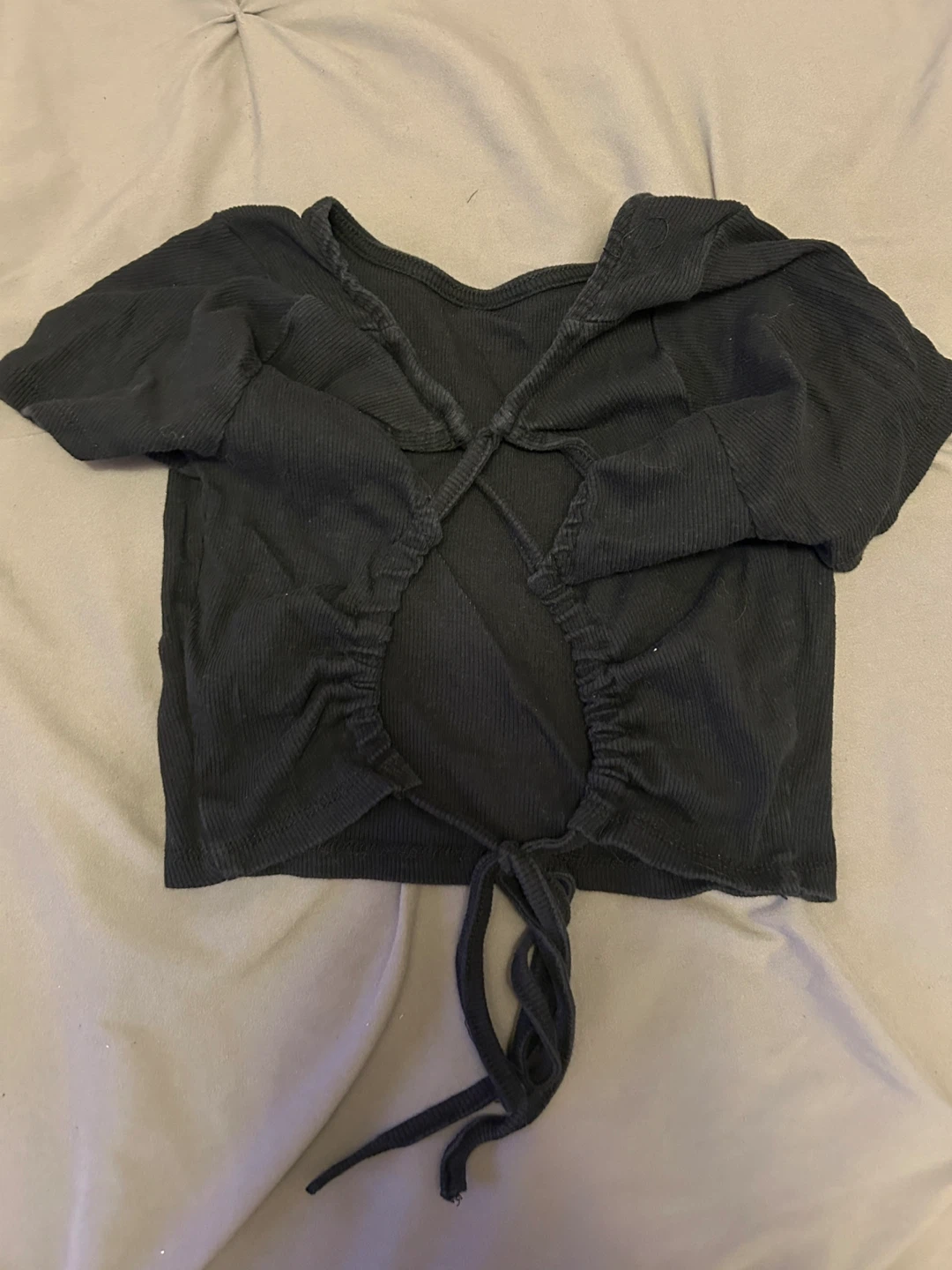 Black Ribbed Tie-Back Crop Top - photo 2
