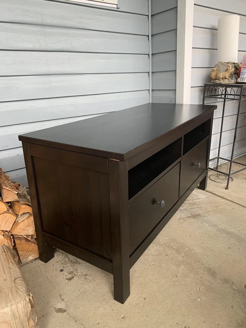 “Never used” 2 large 4 my room Dark Wood TV Stand with 2 Drawers