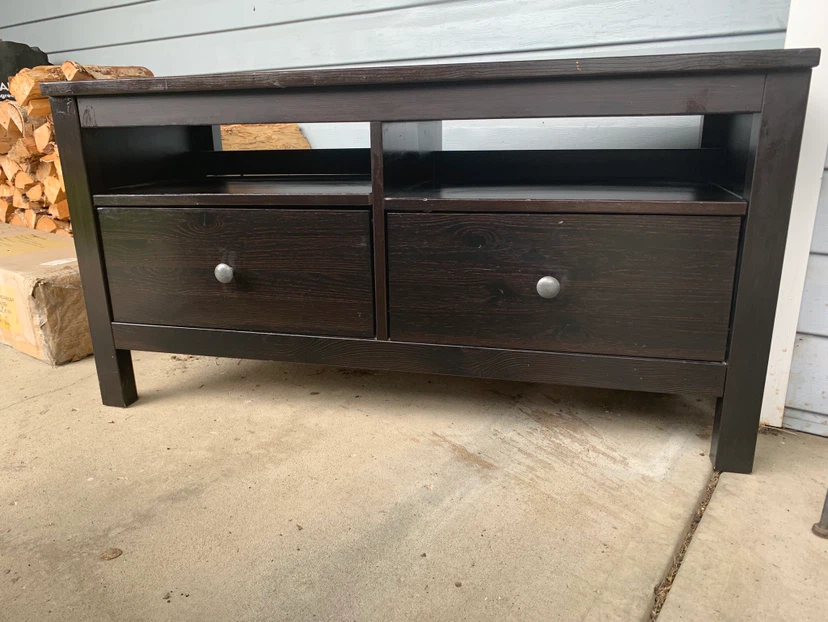 “Never used” 2 large 4 my room Dark Wood TV Stand with 2 Drawers - photo 2