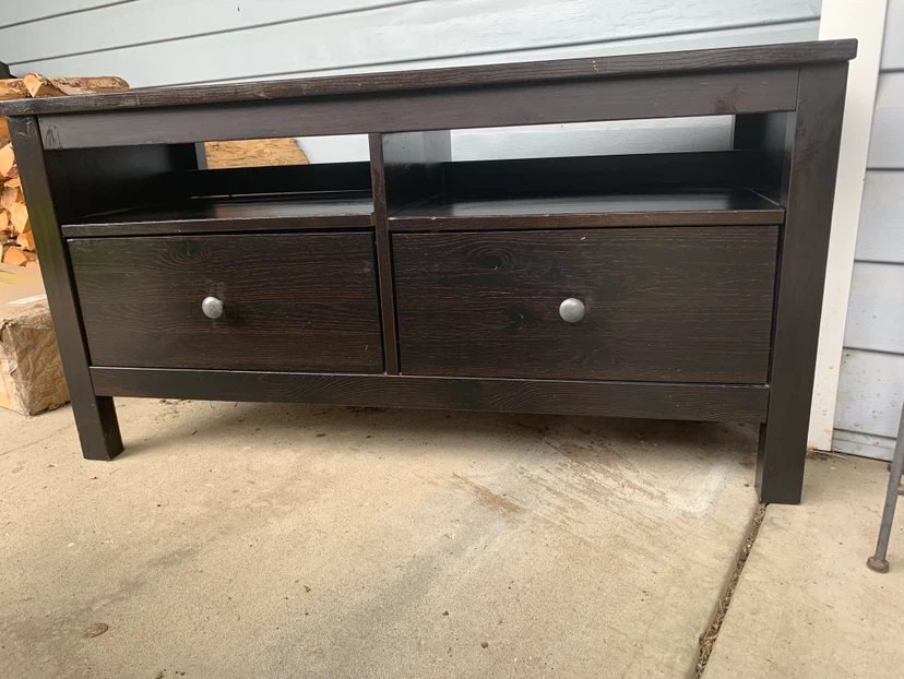 “Never used” 2 large 4 my room Dark Wood TV Stand with 2 Drawers - photo 3