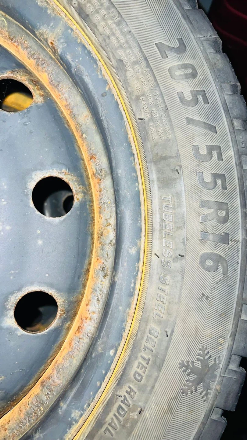 Hercules Winter Tires 205/55R16 with Steel Rims. - photo 3