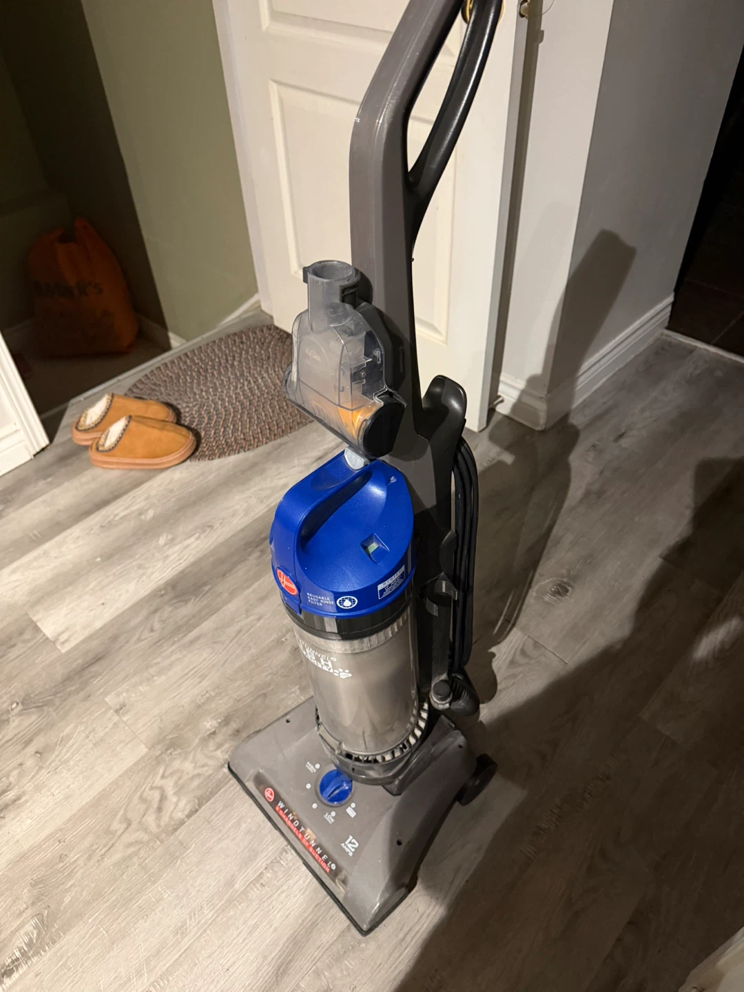 Hoover WindTunnel Upright Vacuum Cleaner - photo 2