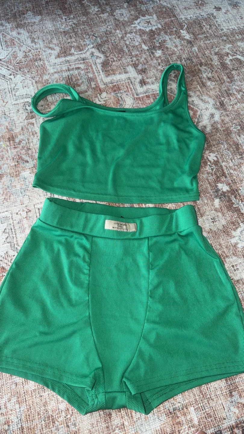 Woman clothing - photo 2