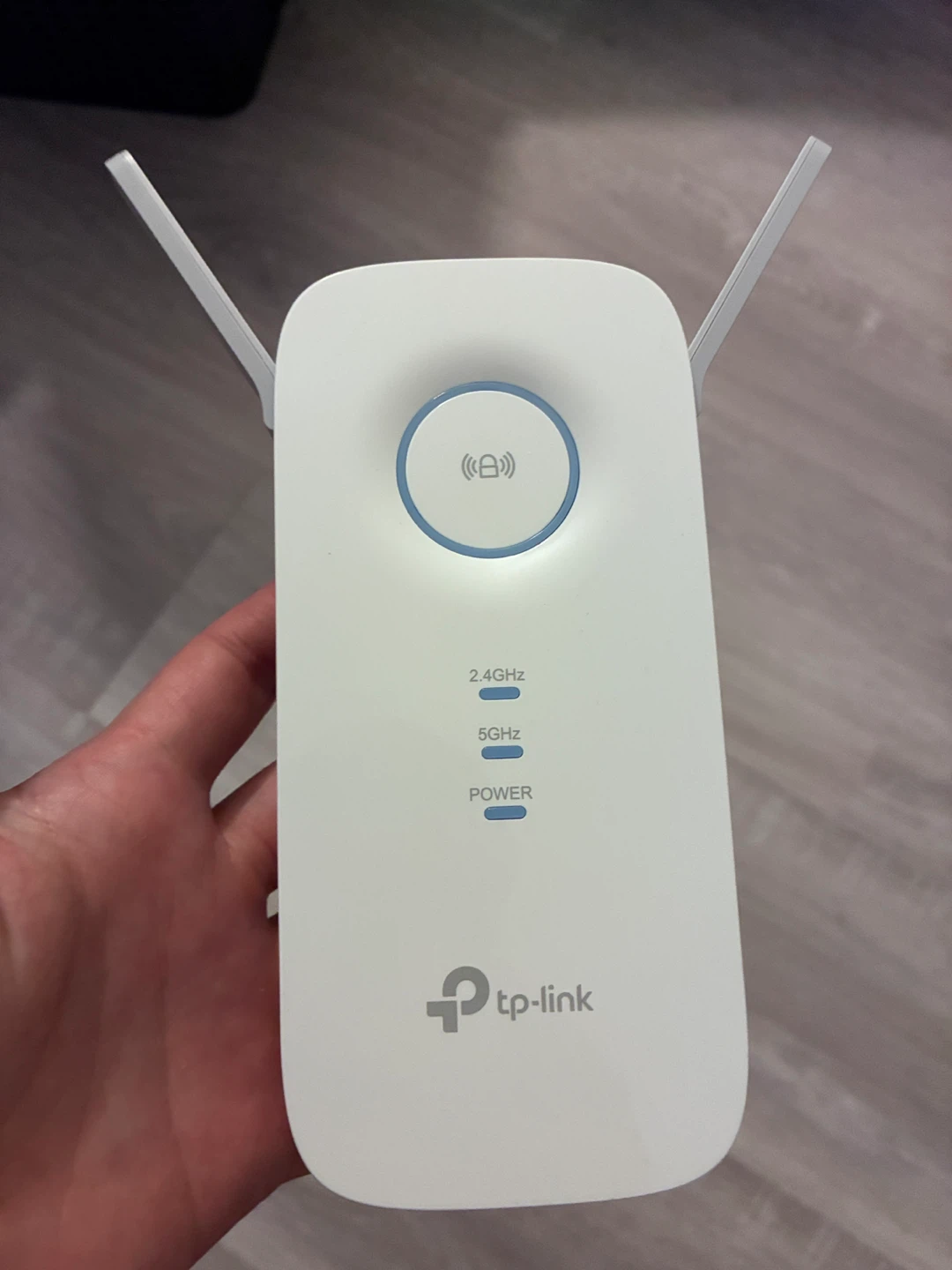 TP-Link AC1900 MU-MIMO Wi-Fi Range Extender RE550 - photo 2