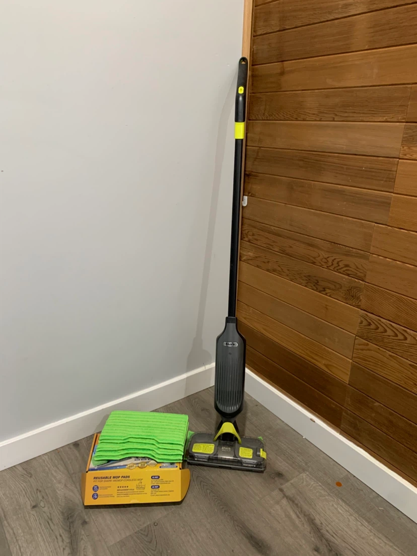 (Must go) Shark Steam Mop with Reusable Pads - photo 2