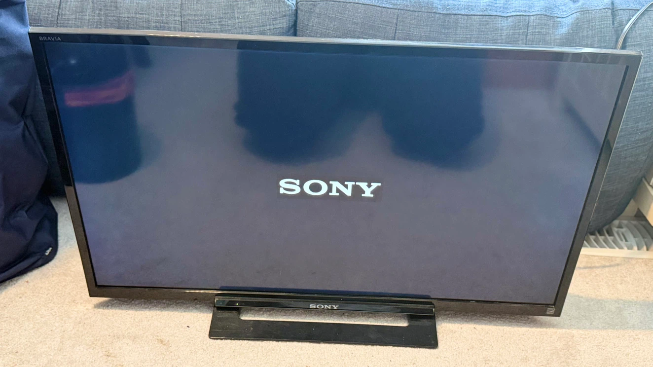 Sony BRAVIA KDL-32R400A 32-inch TV