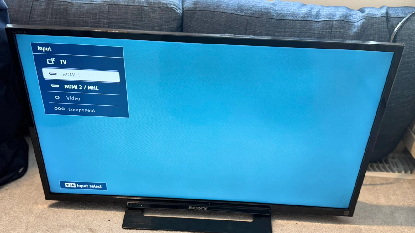 Sony BRAVIA KDL-32R400A 32-inch TV - photo 3