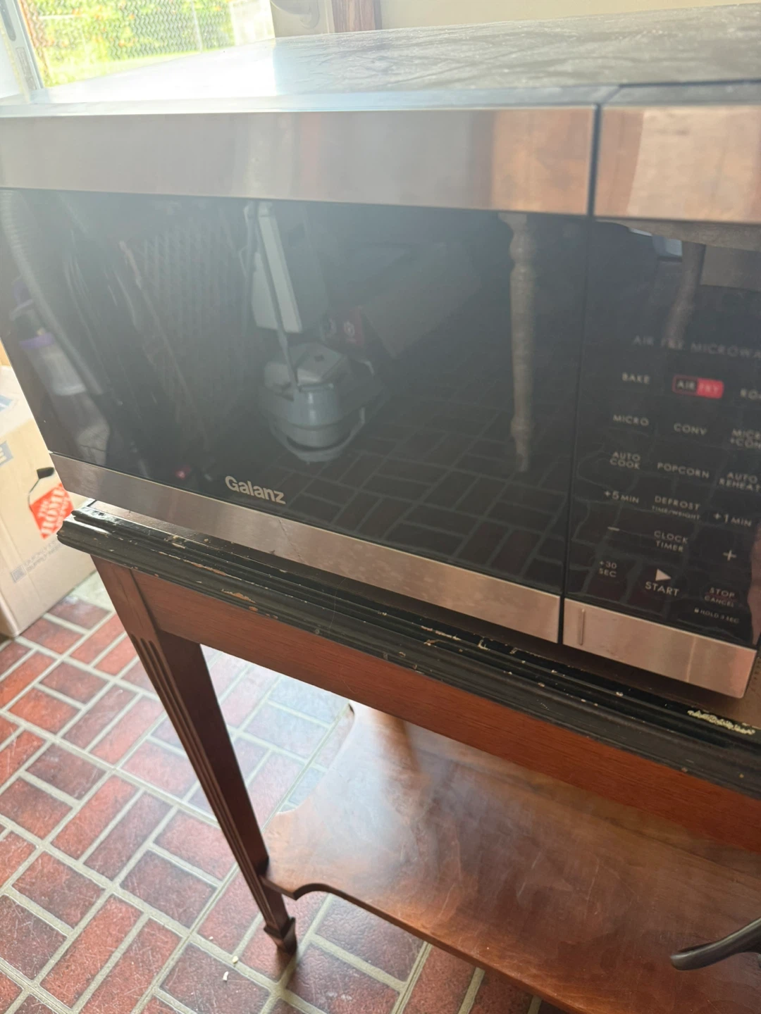 Galanz 0.9 cu ft Microwave with Air Fry Function