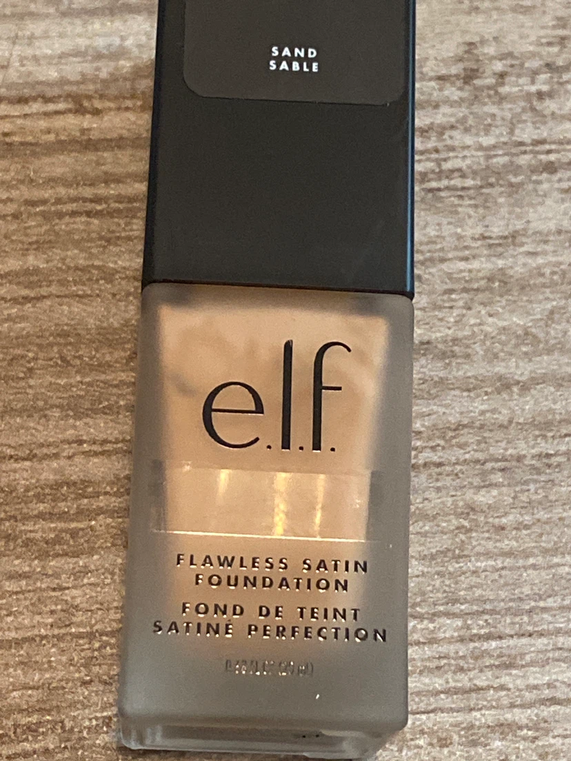 e.l.f. Flawless Satin Foundation (3)- Sand Sable - photo 3