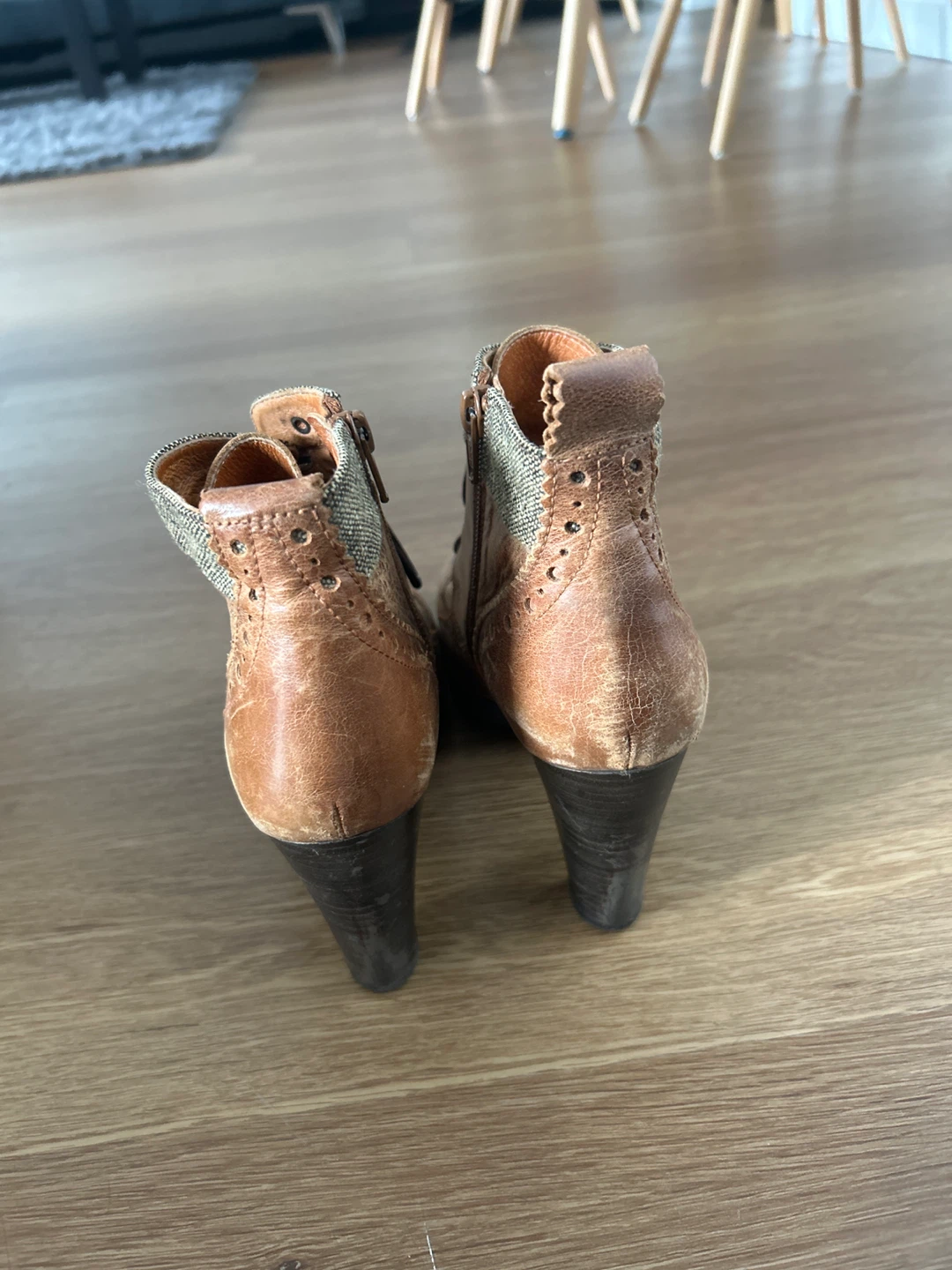 Brown Leather Ankle Boots with Laces and Zipper - photo 4