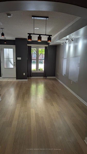 Townhouse for rent -Scarborough - photo 2