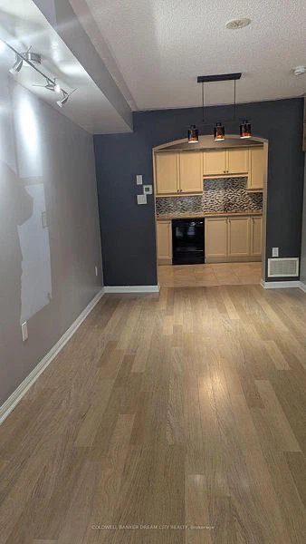 Townhouse for rent -Scarborough - photo 4