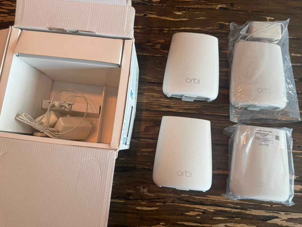 Netgear Orbi Whole Home WiFi System - photo 2