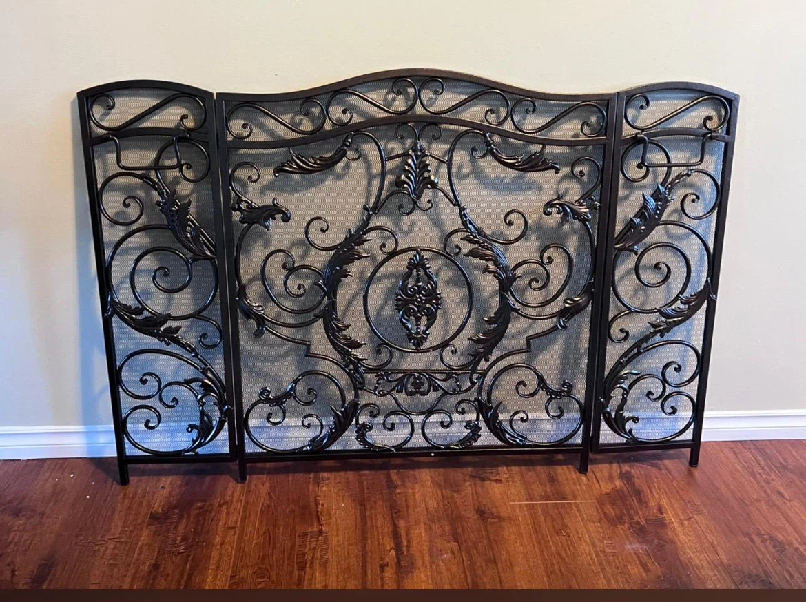 Ornate Metal Fireplace Screen - photo 3