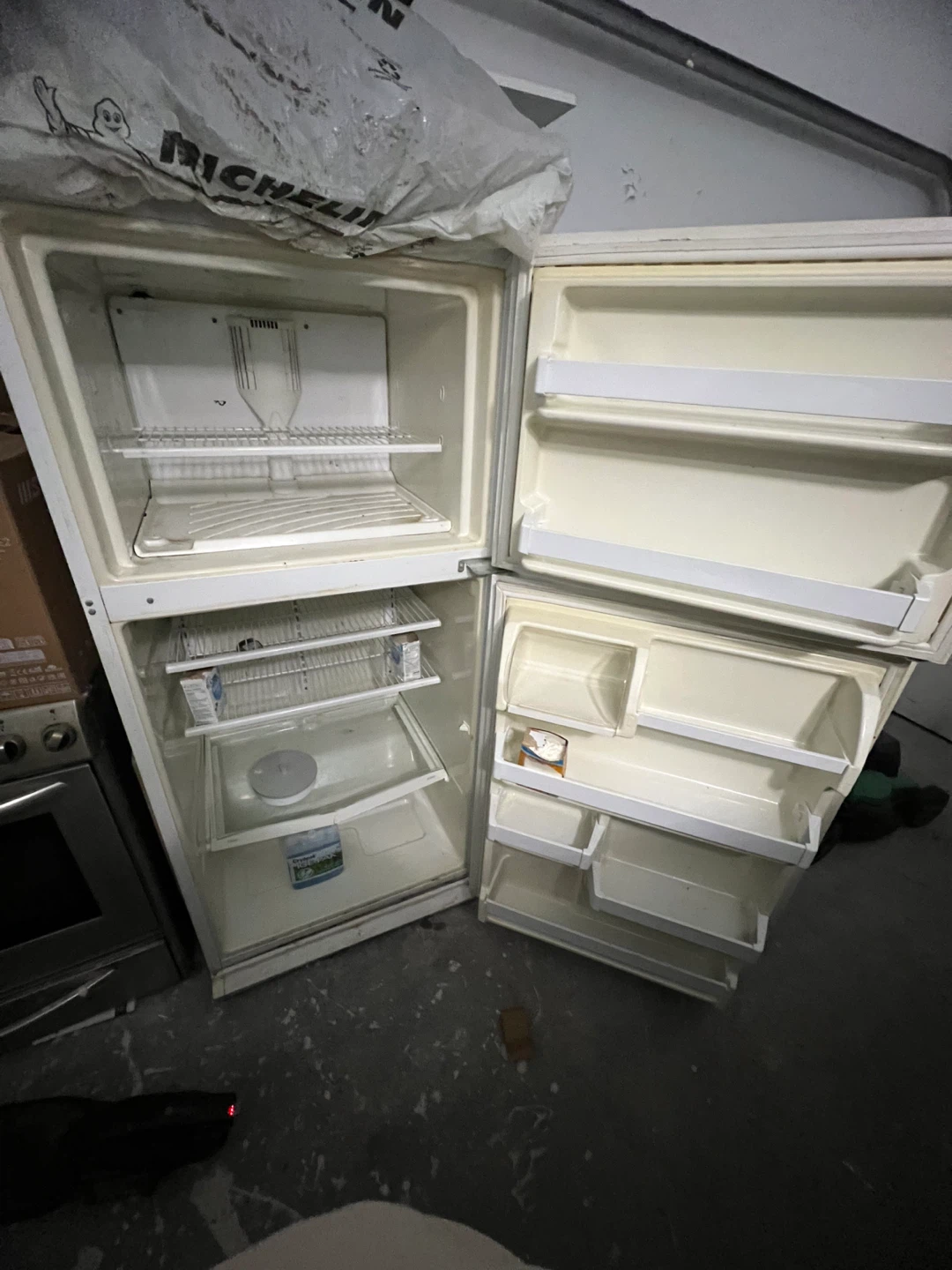 Fridge - photo 2