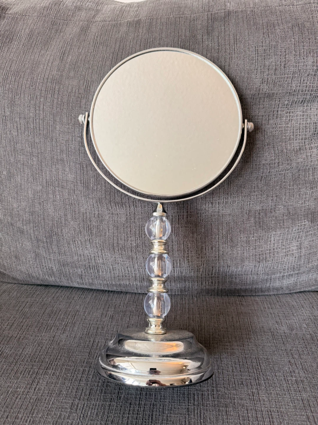 R&K Magnifying Makeup Mirror - photo 2