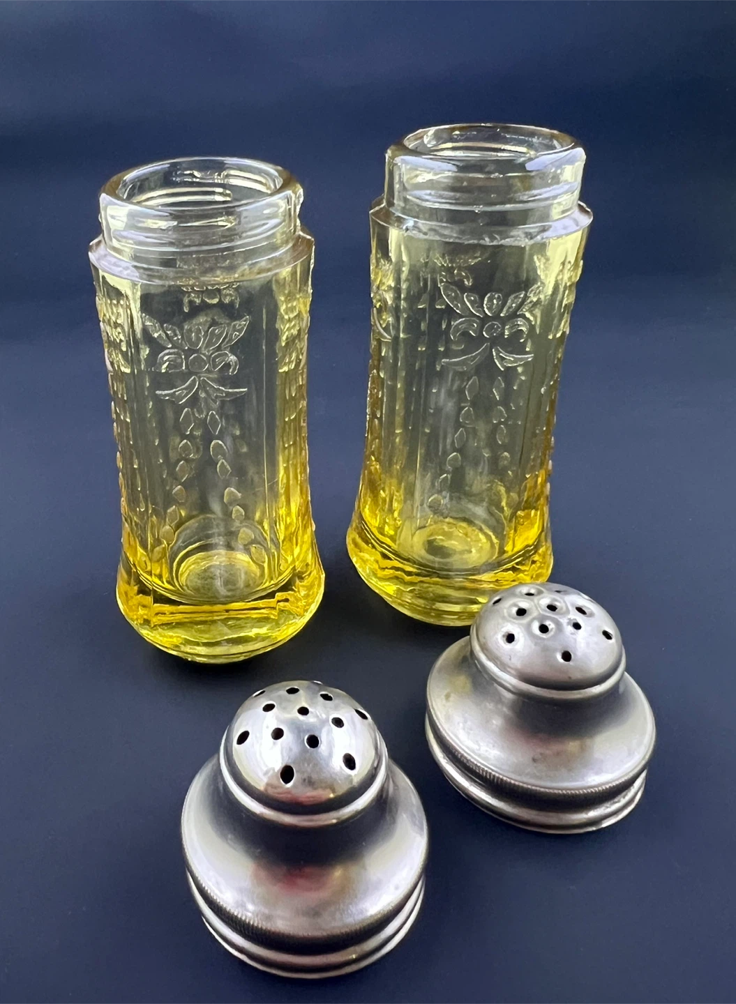 Vintage Federal Glass Shakers Set - photo 2