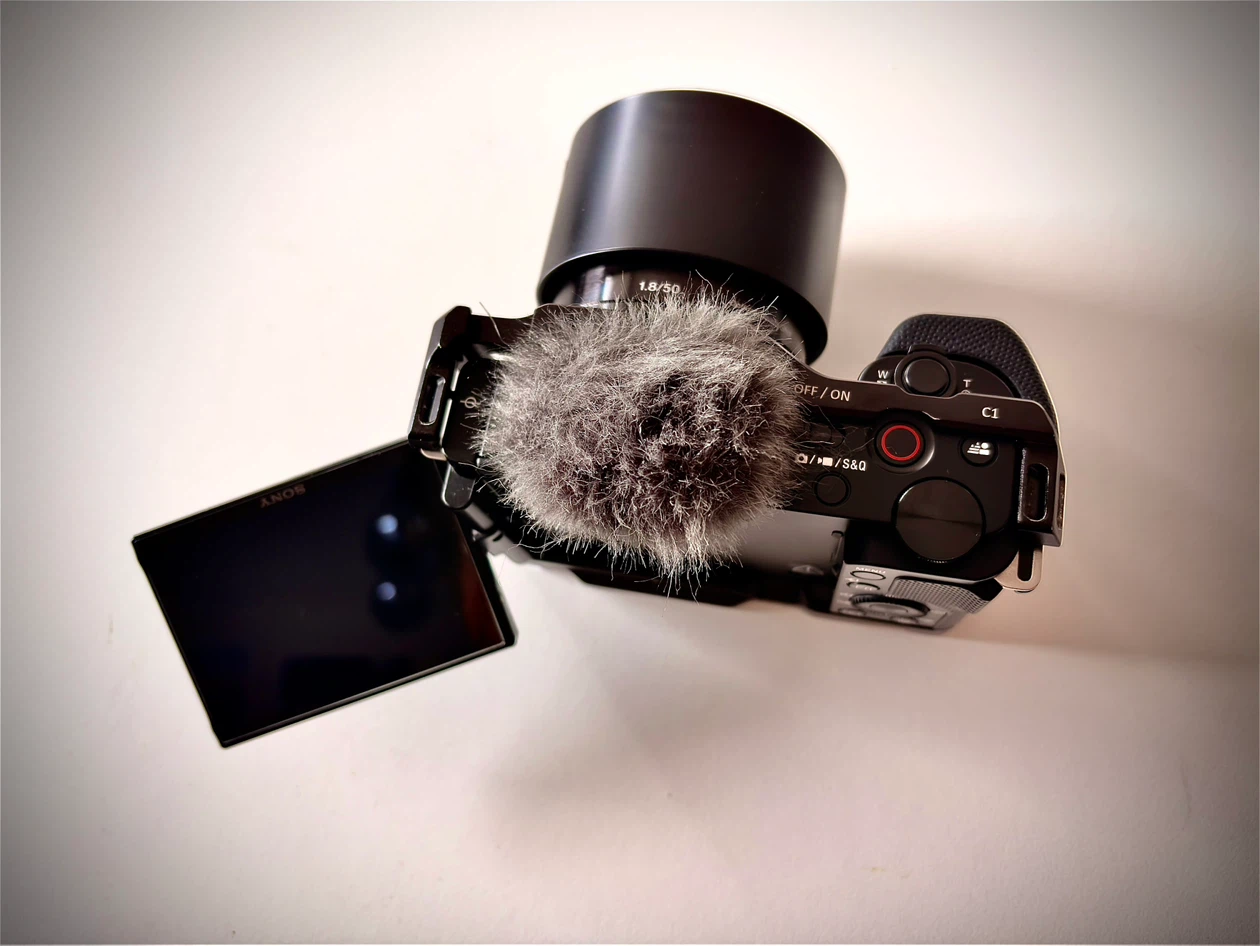 Sony ZV-E10 Mirrorless Camera with 16-50mm Lens & Accessories