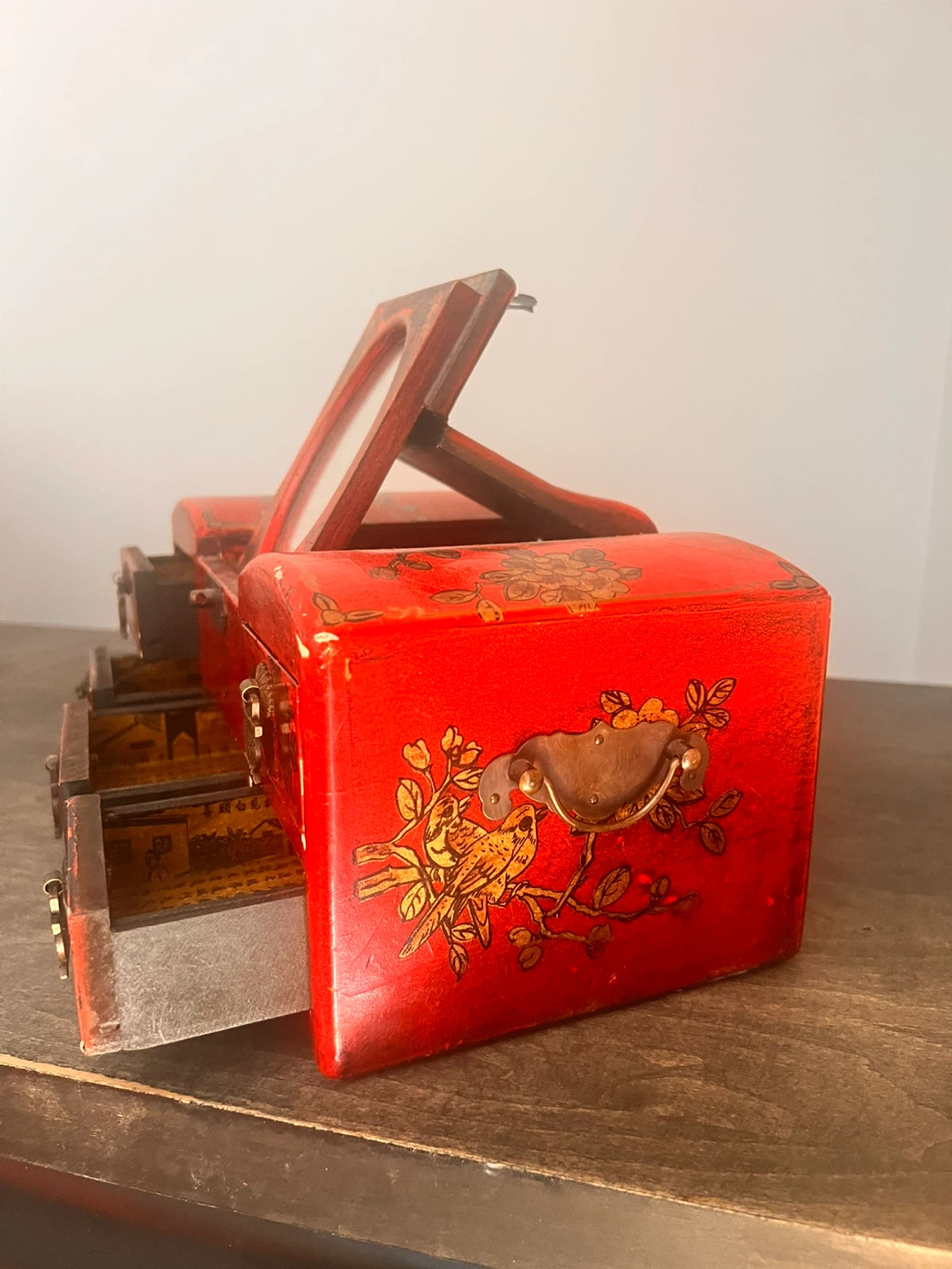 Vintage Red Lacquer Jewellery Box with Mirror - photo 4